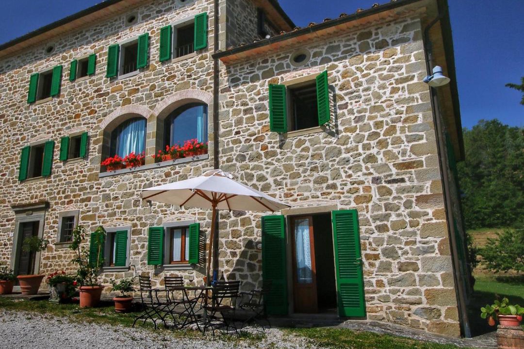 Photo of Buildings in Caprese Michelangelo