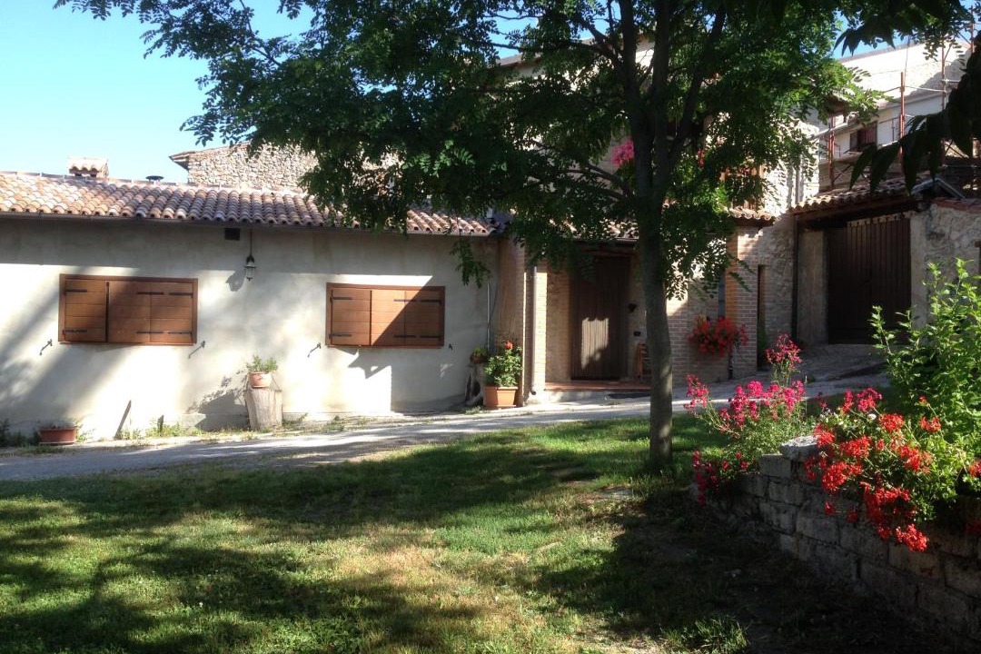 Photo of Buildings in Barete