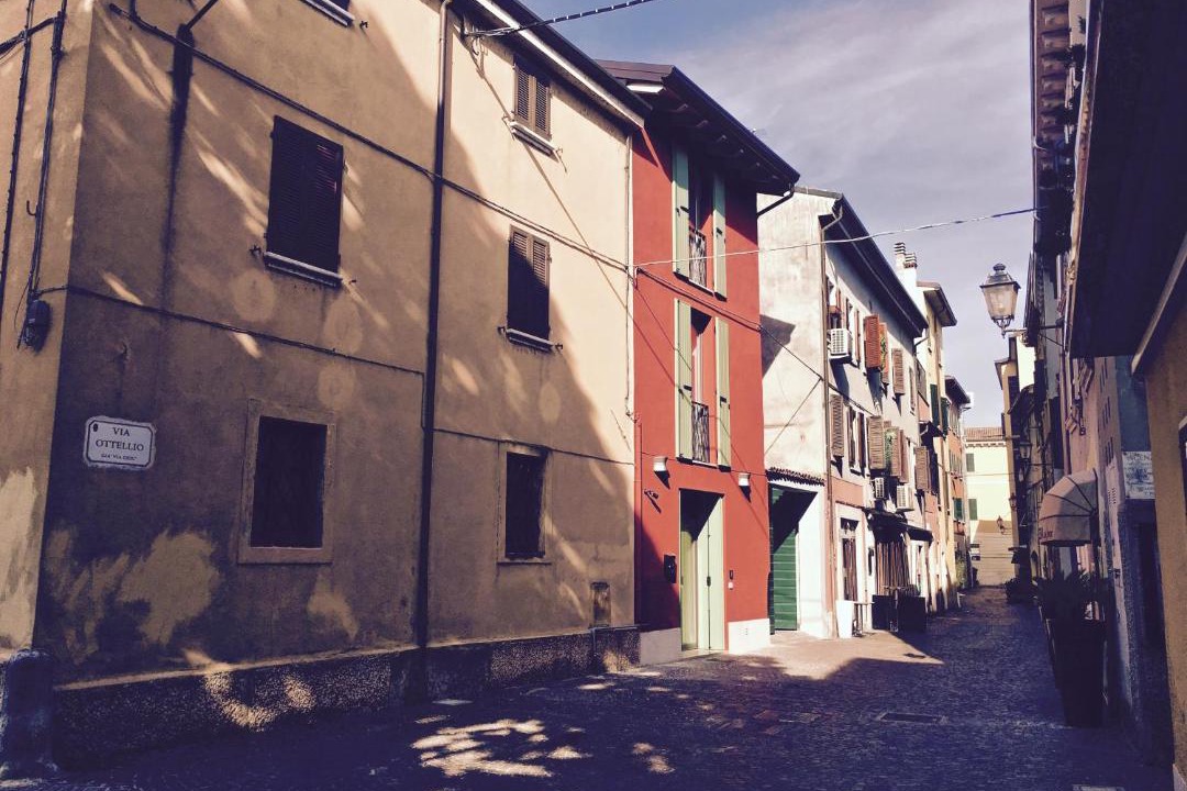 Photo of Buildings in Peschiera del Garda City Centre