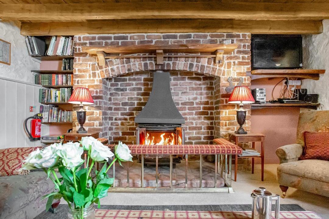 Photo of Livingroom in Helford Passage