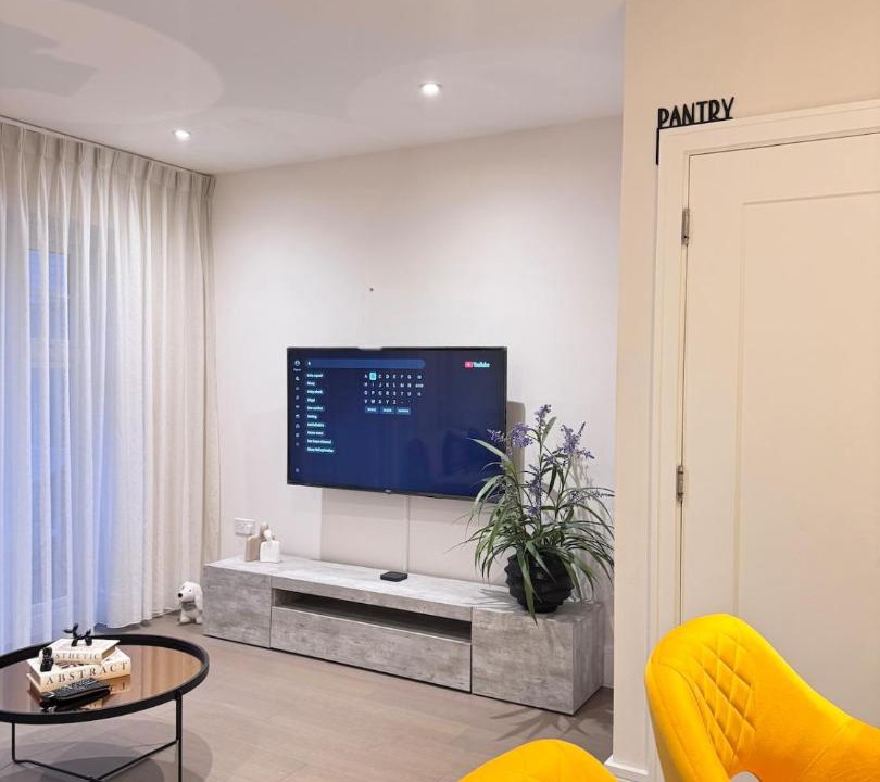 Photo of Livingroom in Reading