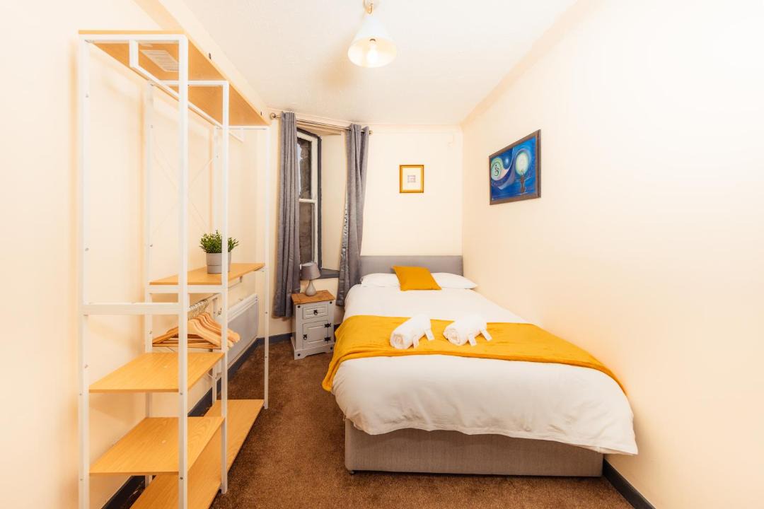Photo of Bedroom in Newington
