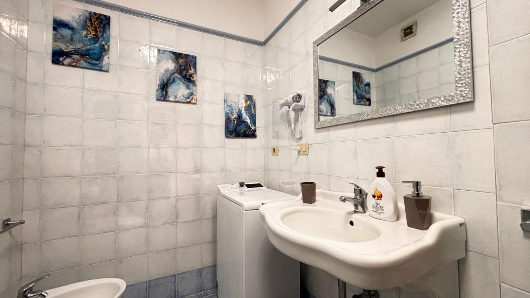 Photo of Bathroom in Zona XVIII Capannelle