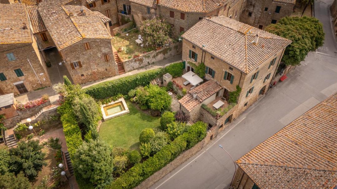Photo of Others in Castelmuzio