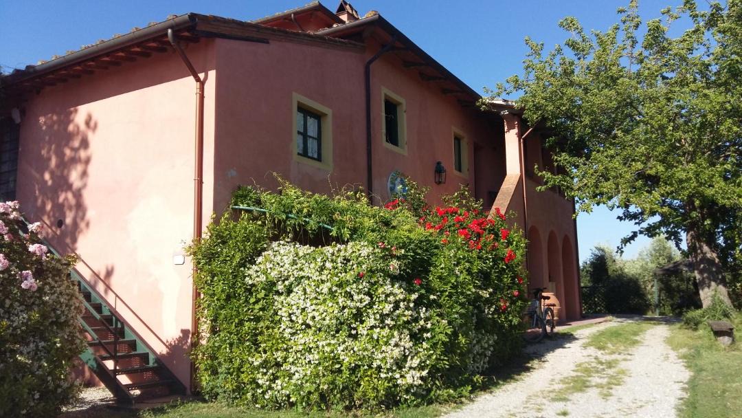 Photo of Buildings in Montecalvoli