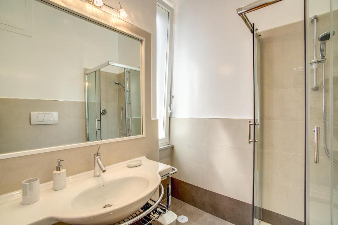 Photo of Bathroom in Trionfale