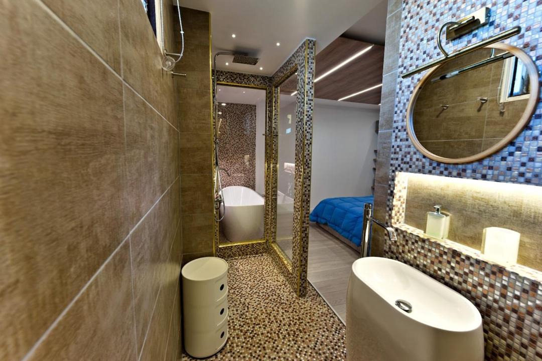 Photo of Bathroom in Someraro