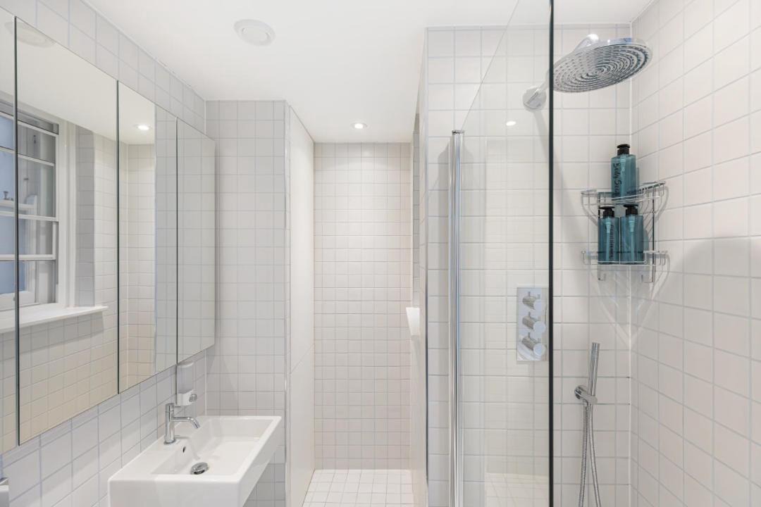 Photo of Bathroom in Farringdon
