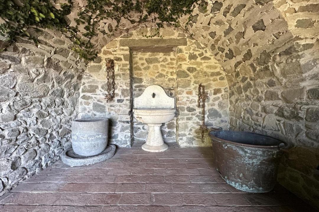 Photo of Bathroom in Groppoli