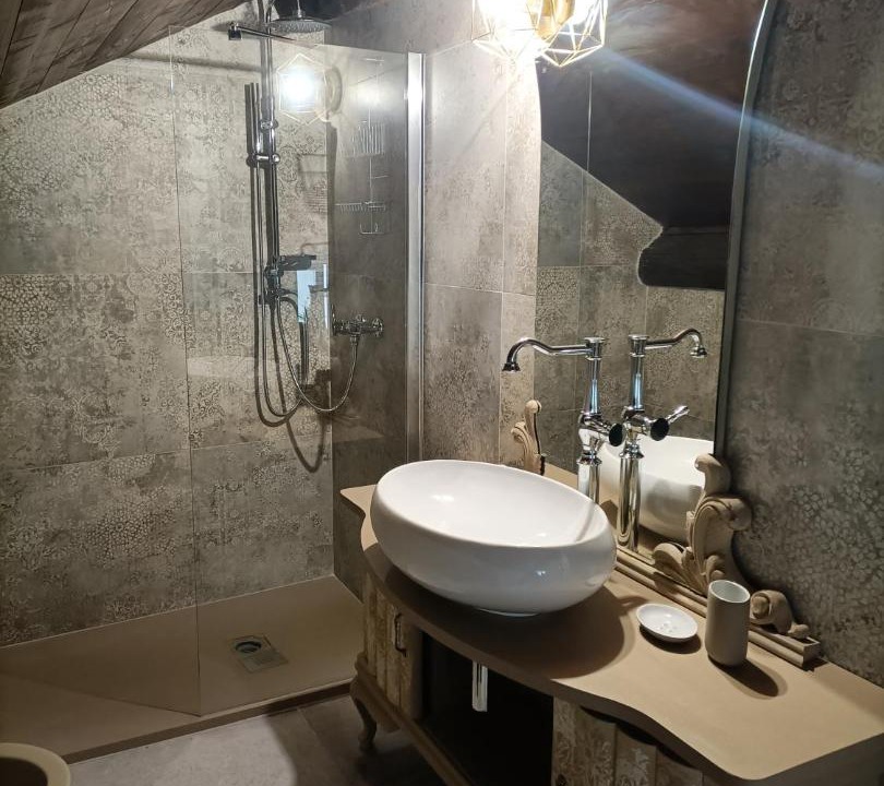 Photo of Bathroom in Pontremoli
