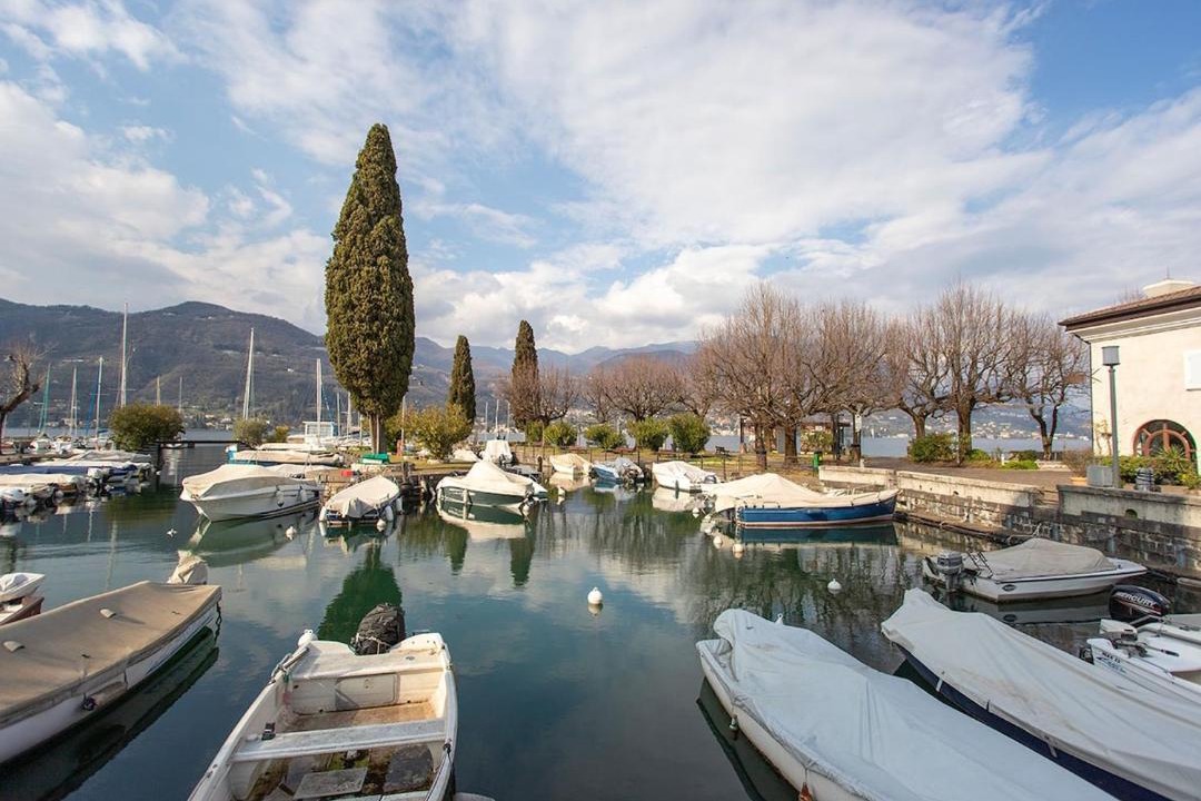 Photo of Others in Portese
