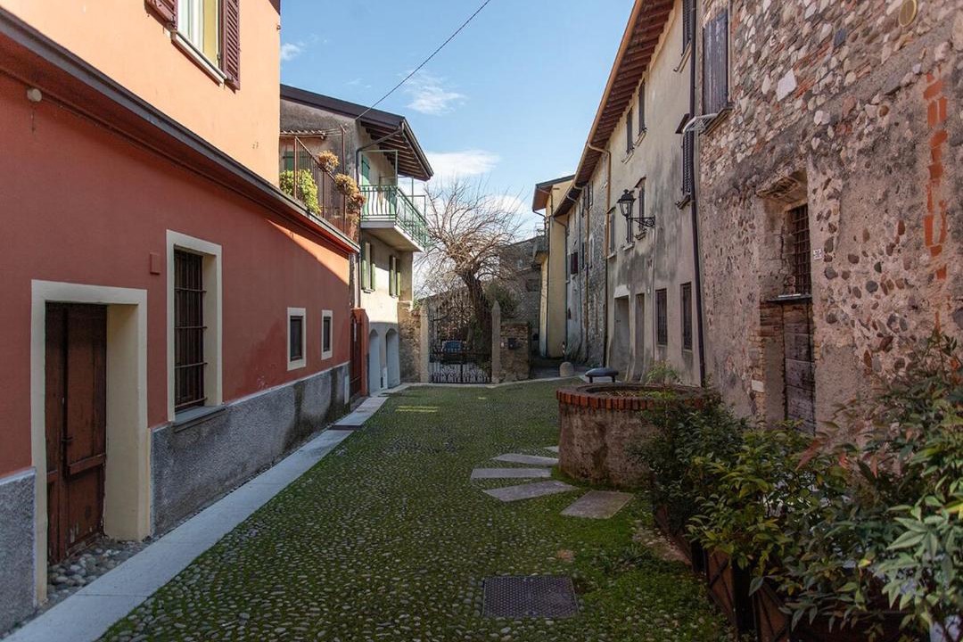 Photo of Others in Portese