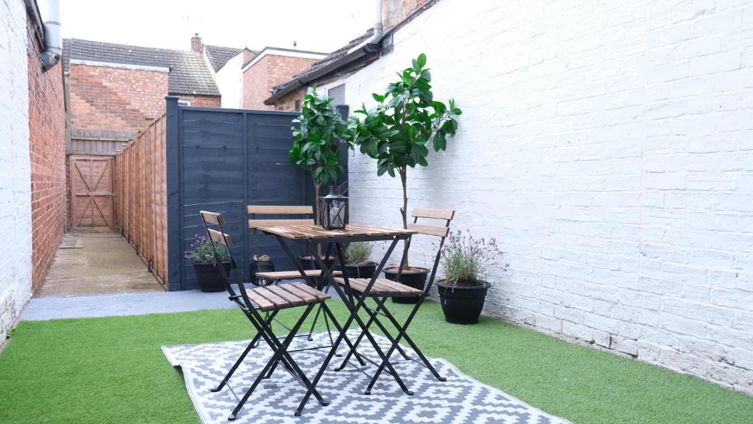 Photo of Patio Balcony in Earls Barton