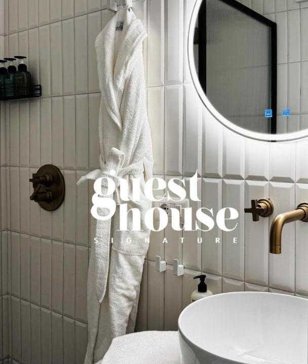 Photo of Bathroom in Bacoli