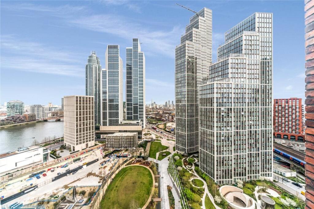 Photo of Buildings in Vauxhall