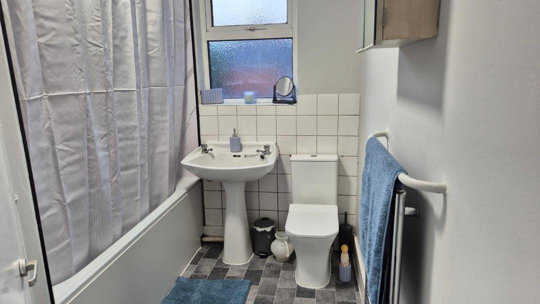 Photo of Bathroom in Reading
