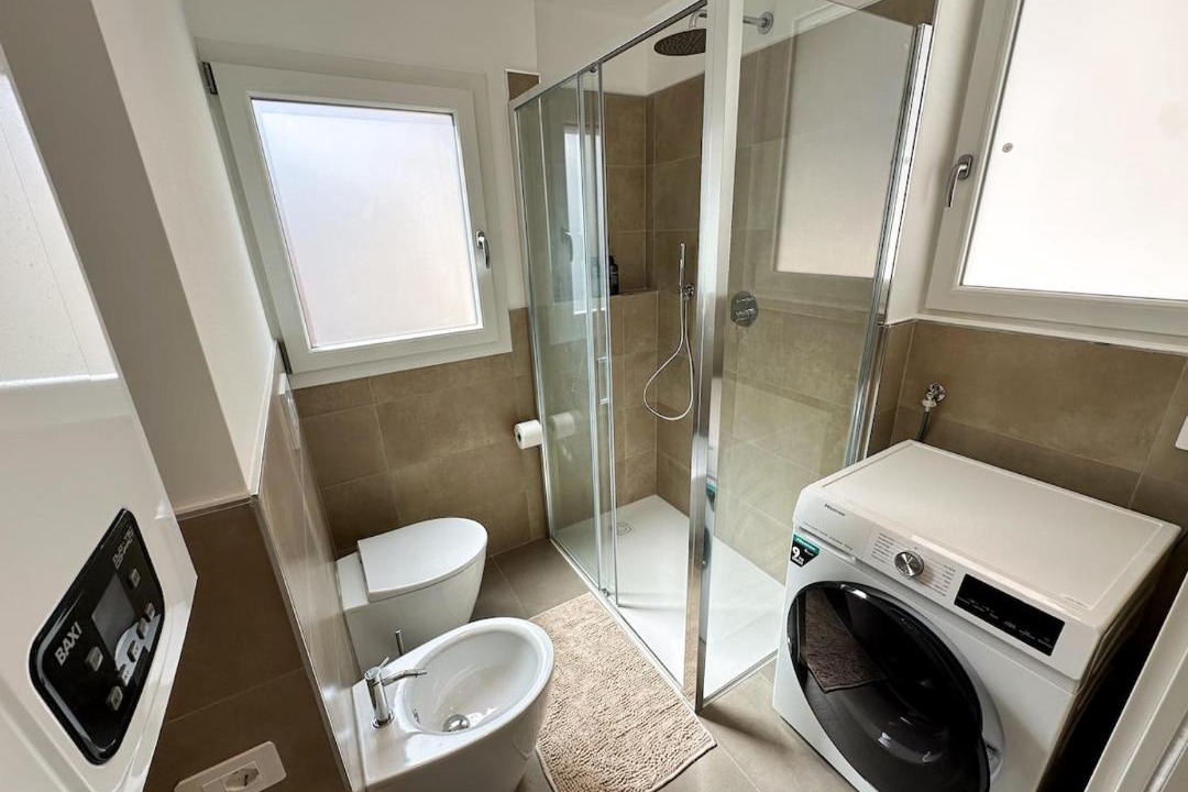 Photo of Bathroom in Magenta