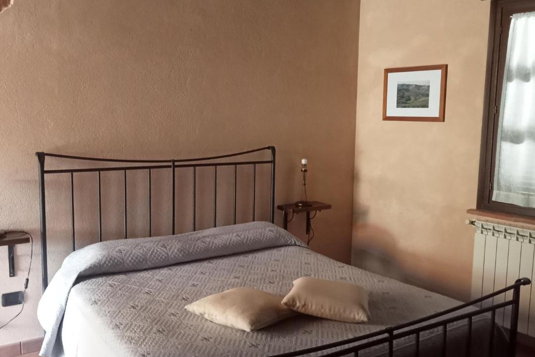 Photo of Bedroom in Monforte d'Alba