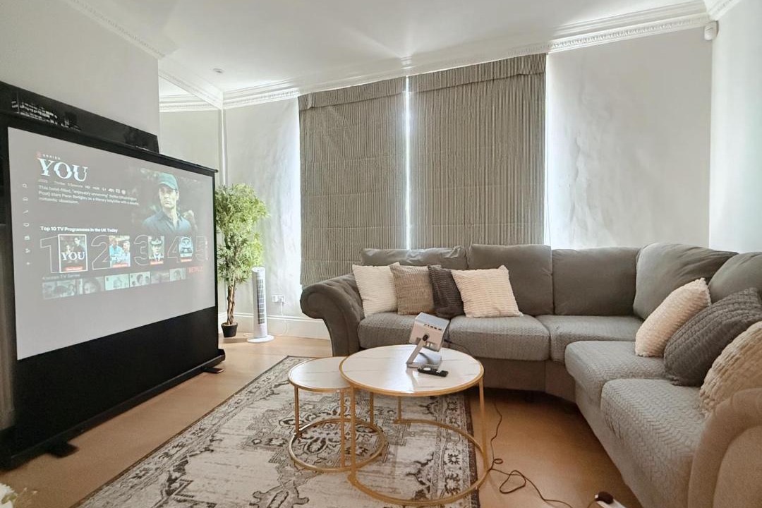 Photo of Livingroom in Churchill