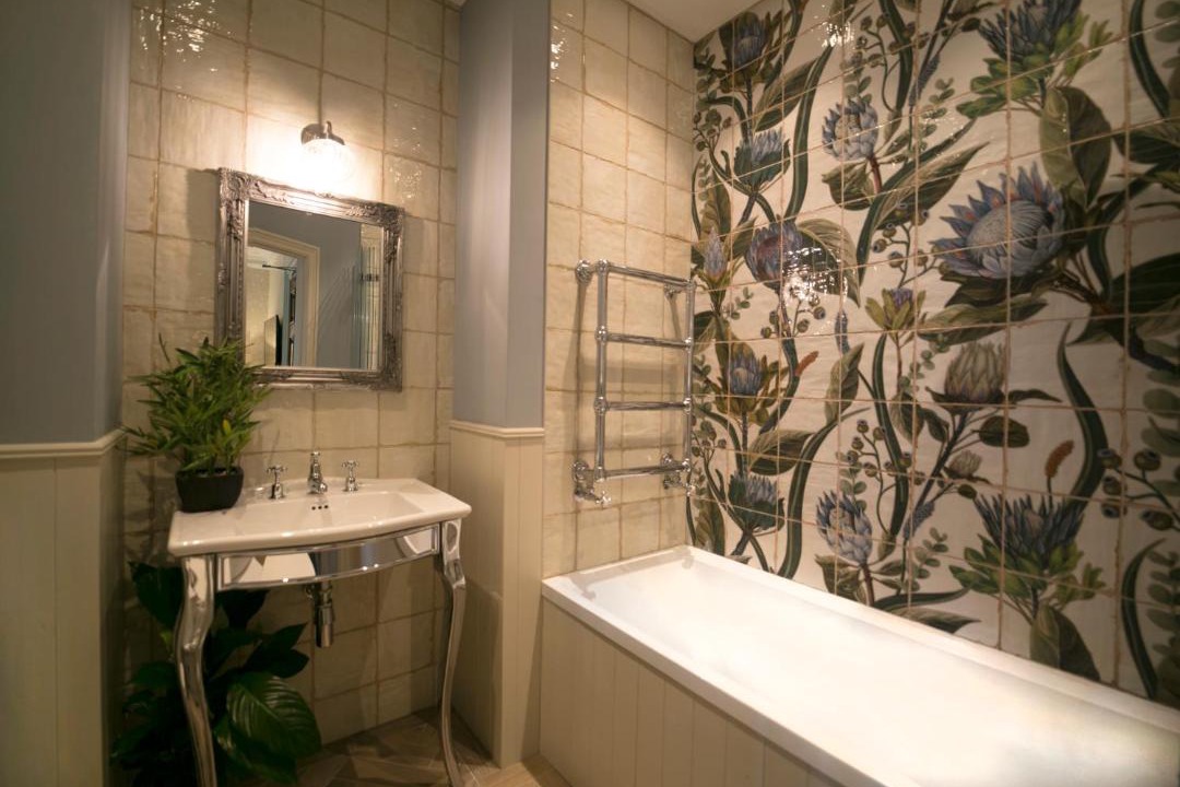 Photo of Bathroom in Crynant
