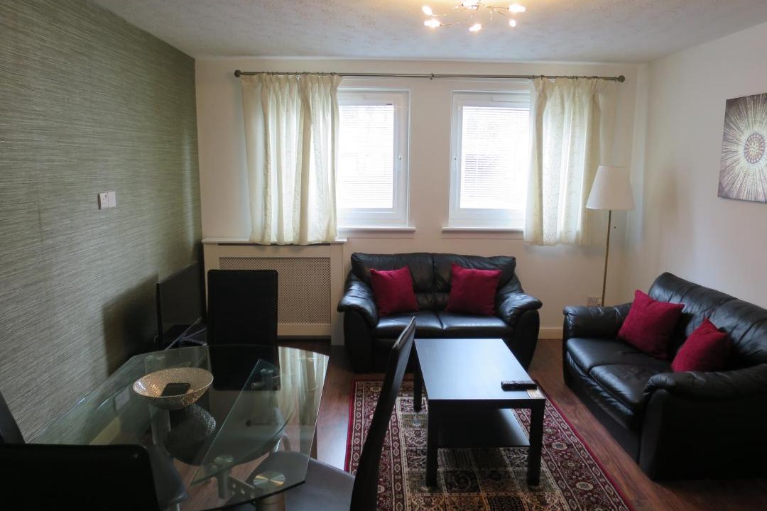 Photo of Livingroom in Newington