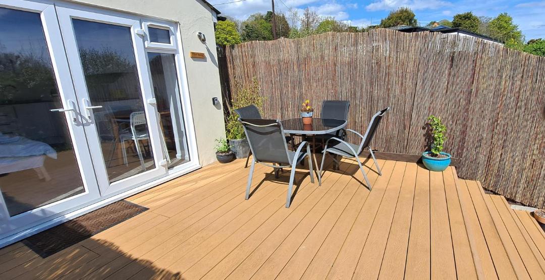 Photo of Patio Balcony in Etchinghill