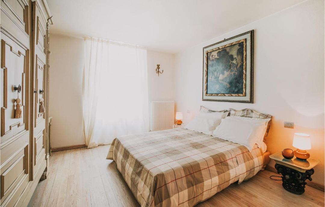 Photo of Bedroom in Santo Stefano Belbo