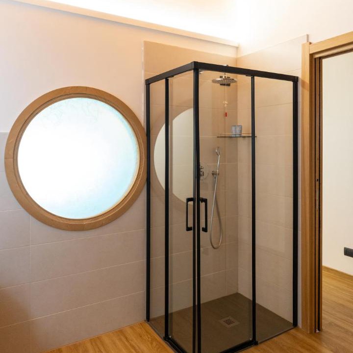 Photo of Bathroom in Temu