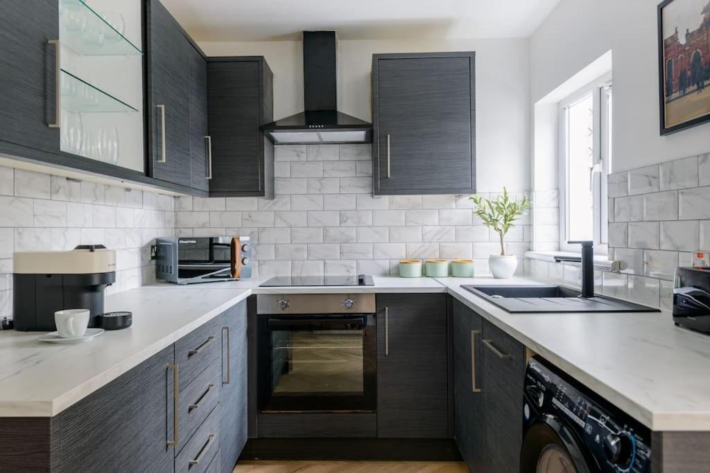Photo of Kitchen in Queens Quarter