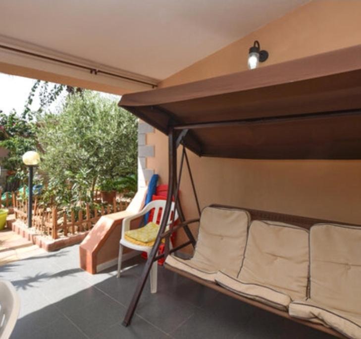 Photo of Patio Balcony in Reitani