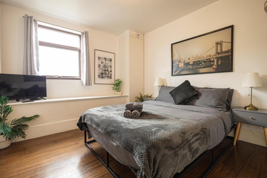 Photo of Bedroom in Cantelowes