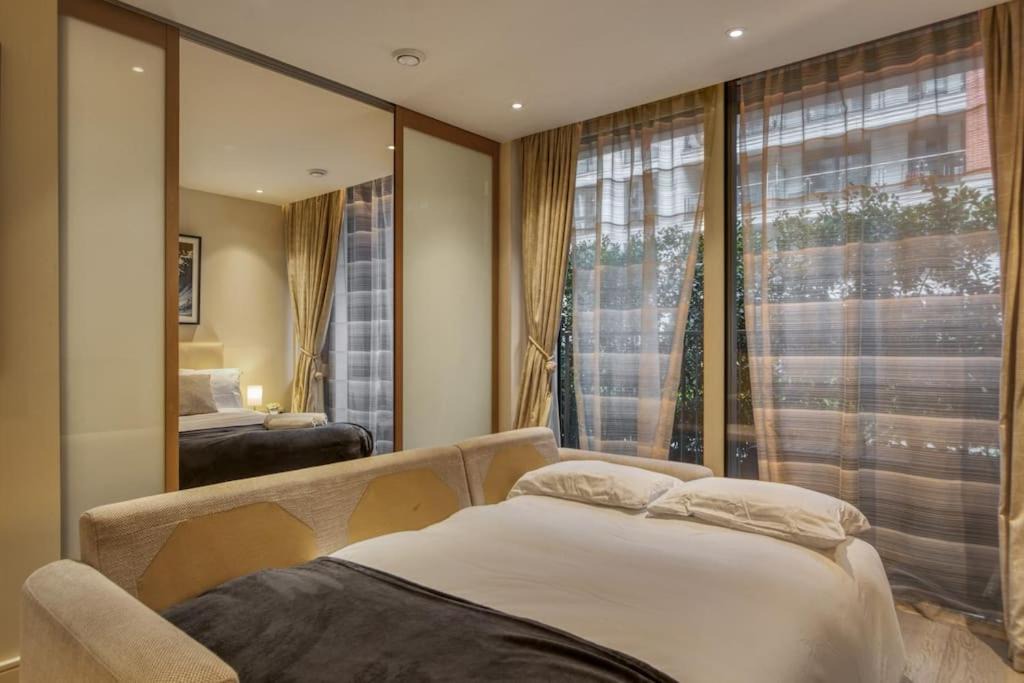 Photo of Bedroom in Sands End