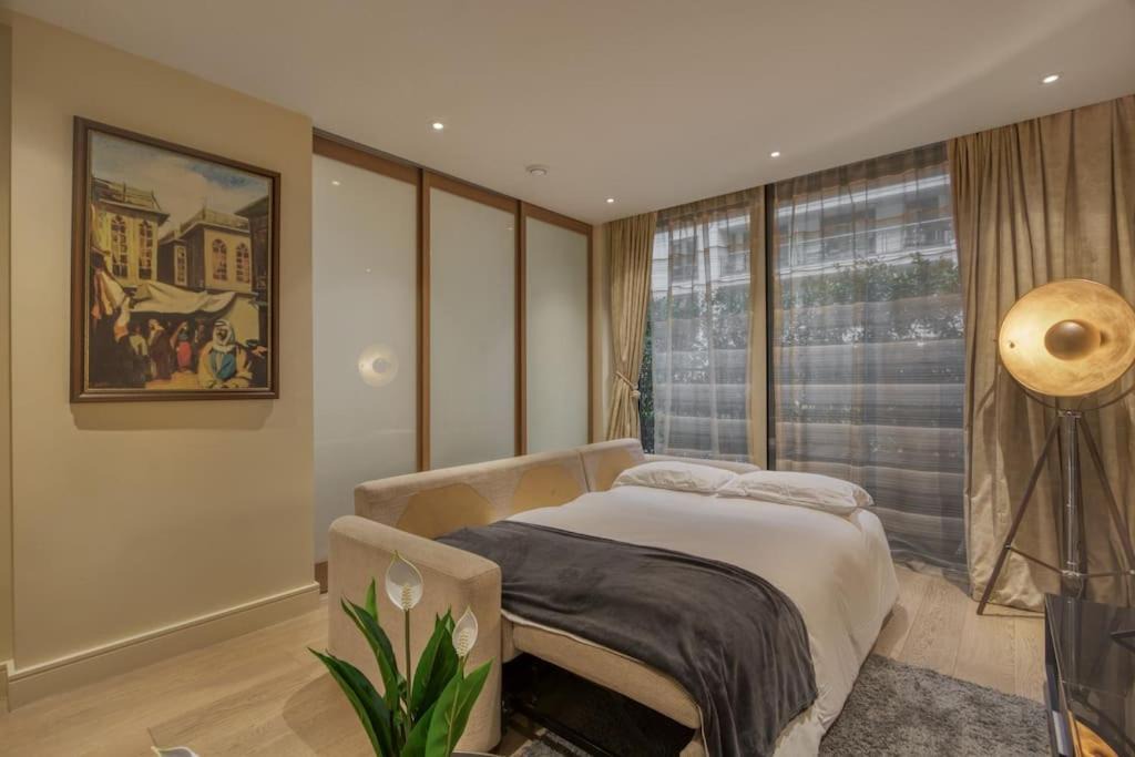 Photo of Bedroom in Sands End