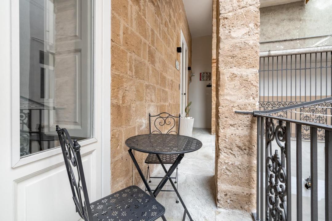 Photo of Patio Balcony in Isola del Borgo Antico