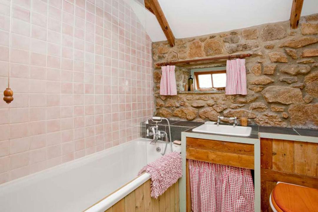 Photo of Bathroom in Sennen Cove