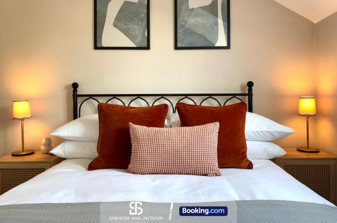 Photo of Bedroom in Oxford City Centre