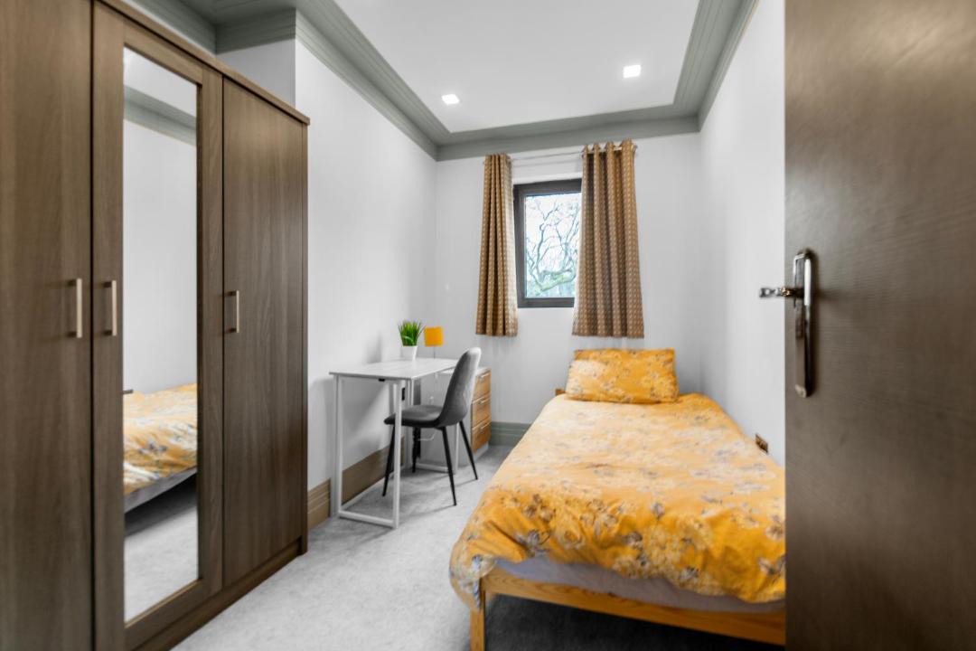 Photo of Bedroom in Cantelowes