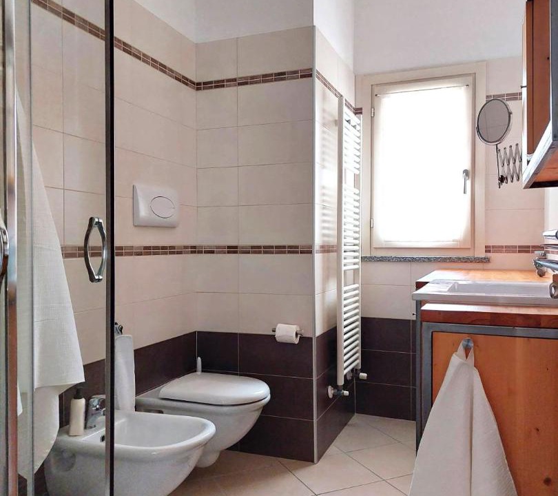 Photo of Bathroom in Crema