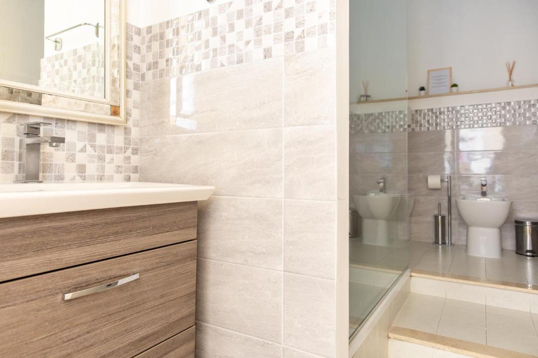 Photo of Bathroom in Salario