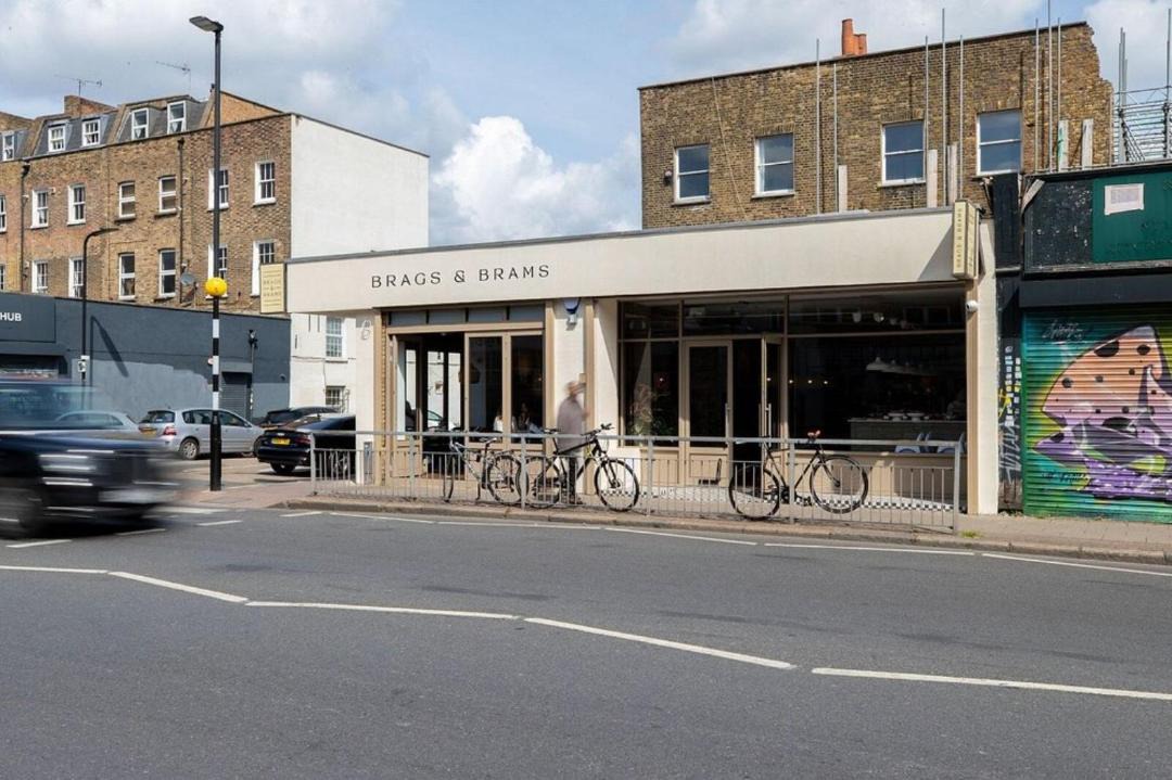 Photo of Others in Shacklewell
