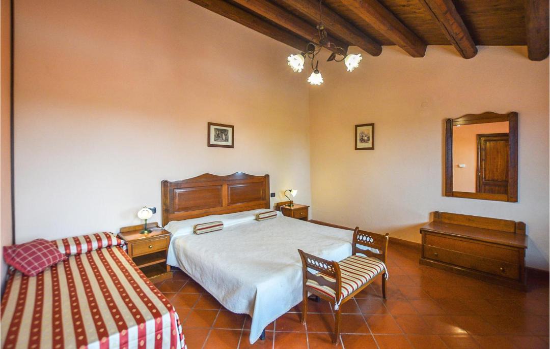 Photo of Bedroom in Maeggio