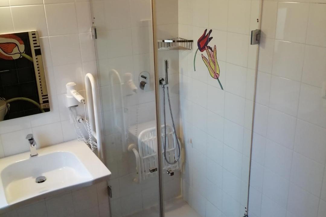 Photo of Bathroom in Genga