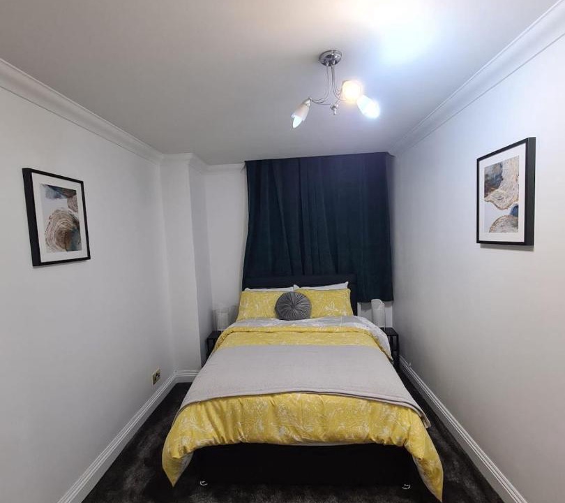 Photo of Bedroom in Brondesbury