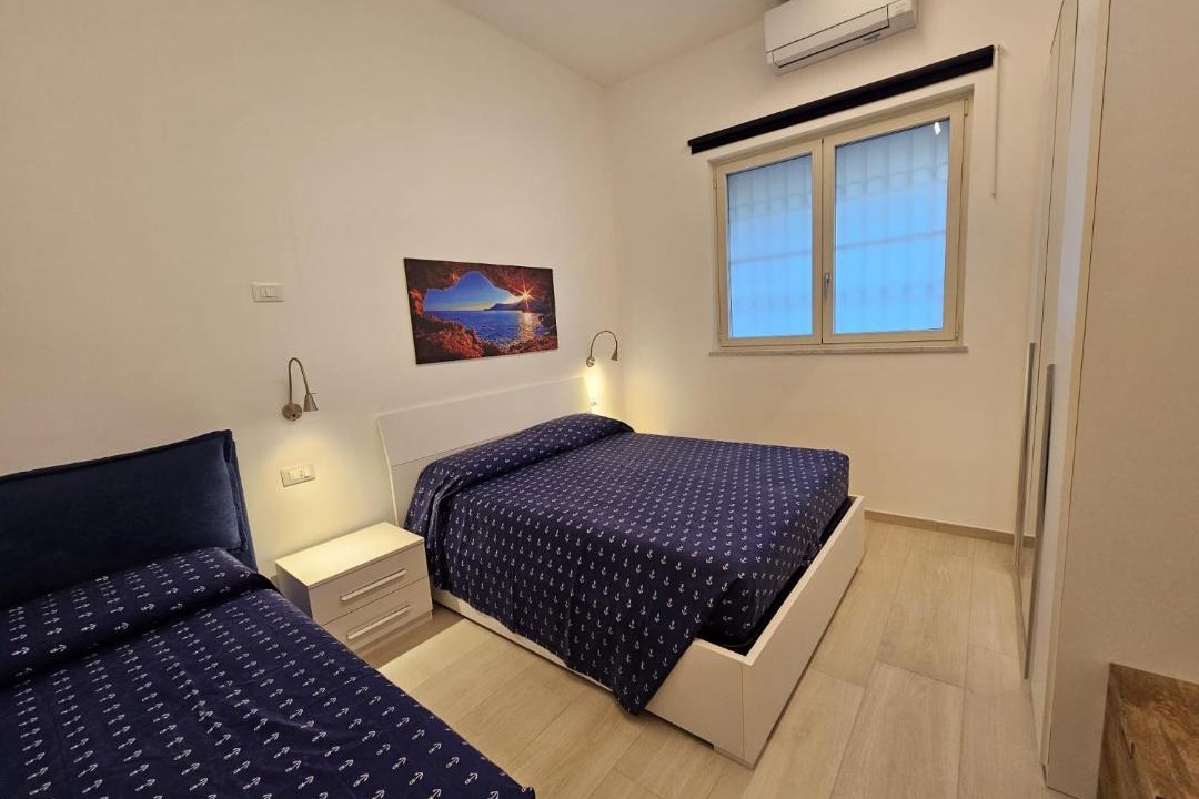 Photo of Bedroom in Luni Mare