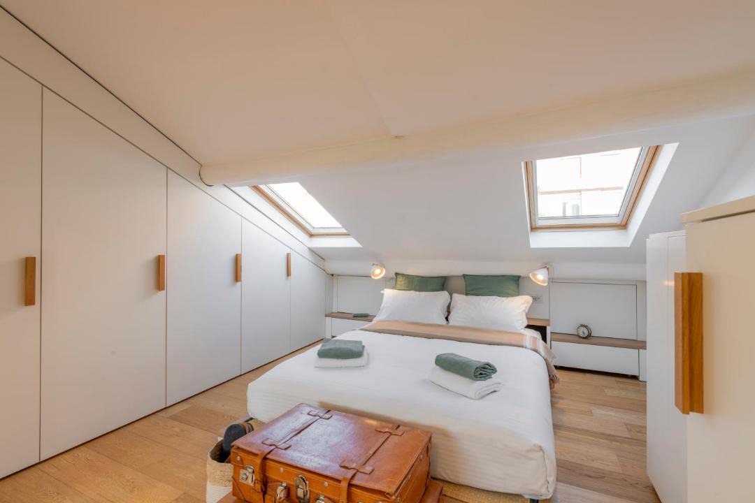 Photo of Bedroom in Magenta