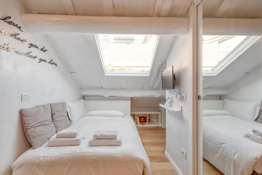 Photo of Bedroom in Magenta