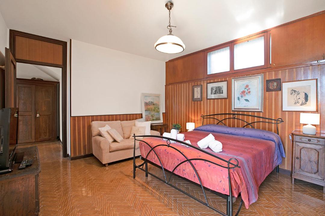 Photo of Bedroom in Massino Visconti