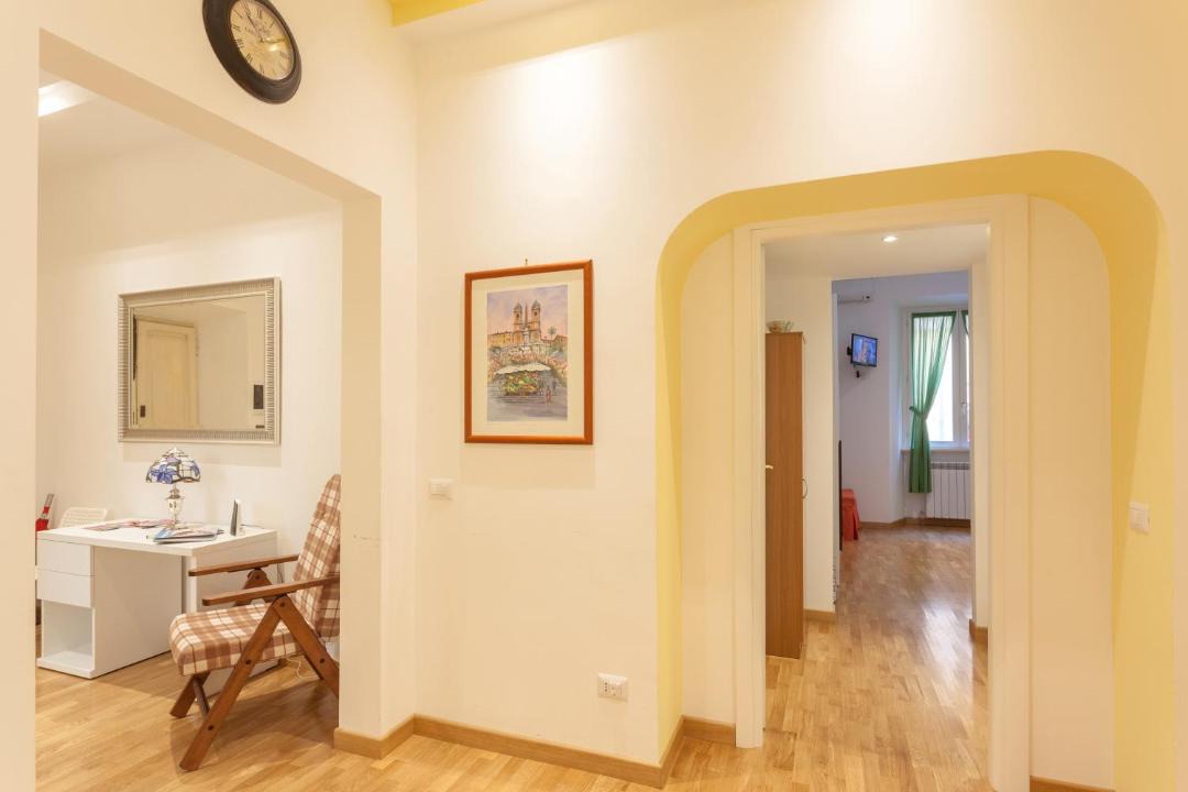 Photo of Livingroom in Quartiere XIII Aurelio