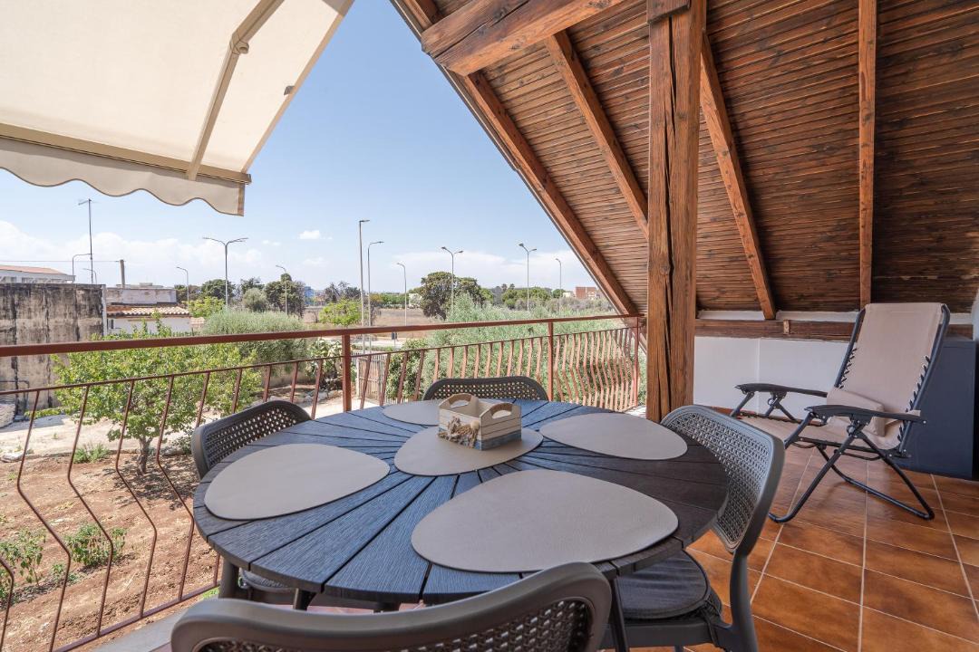 Photo of Patio Balcony in Tiche