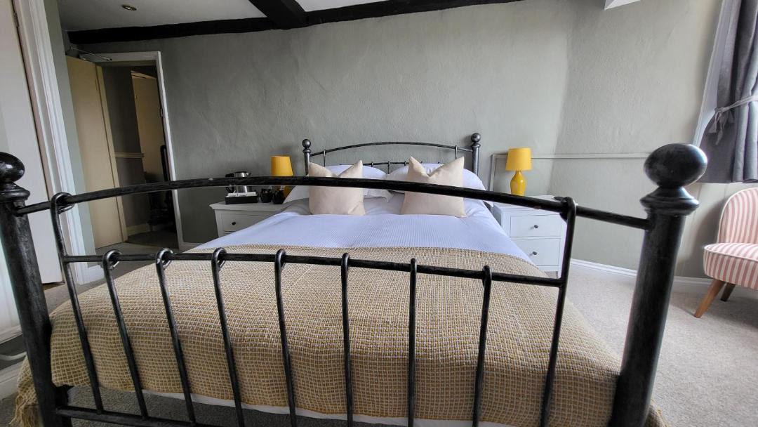 Photo of Bedroom in Deddington